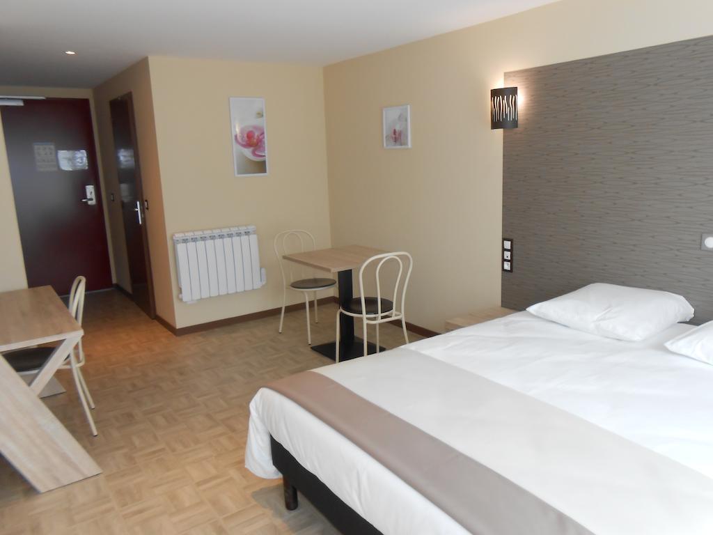 La Pause Hotel Évreux Quarto foto