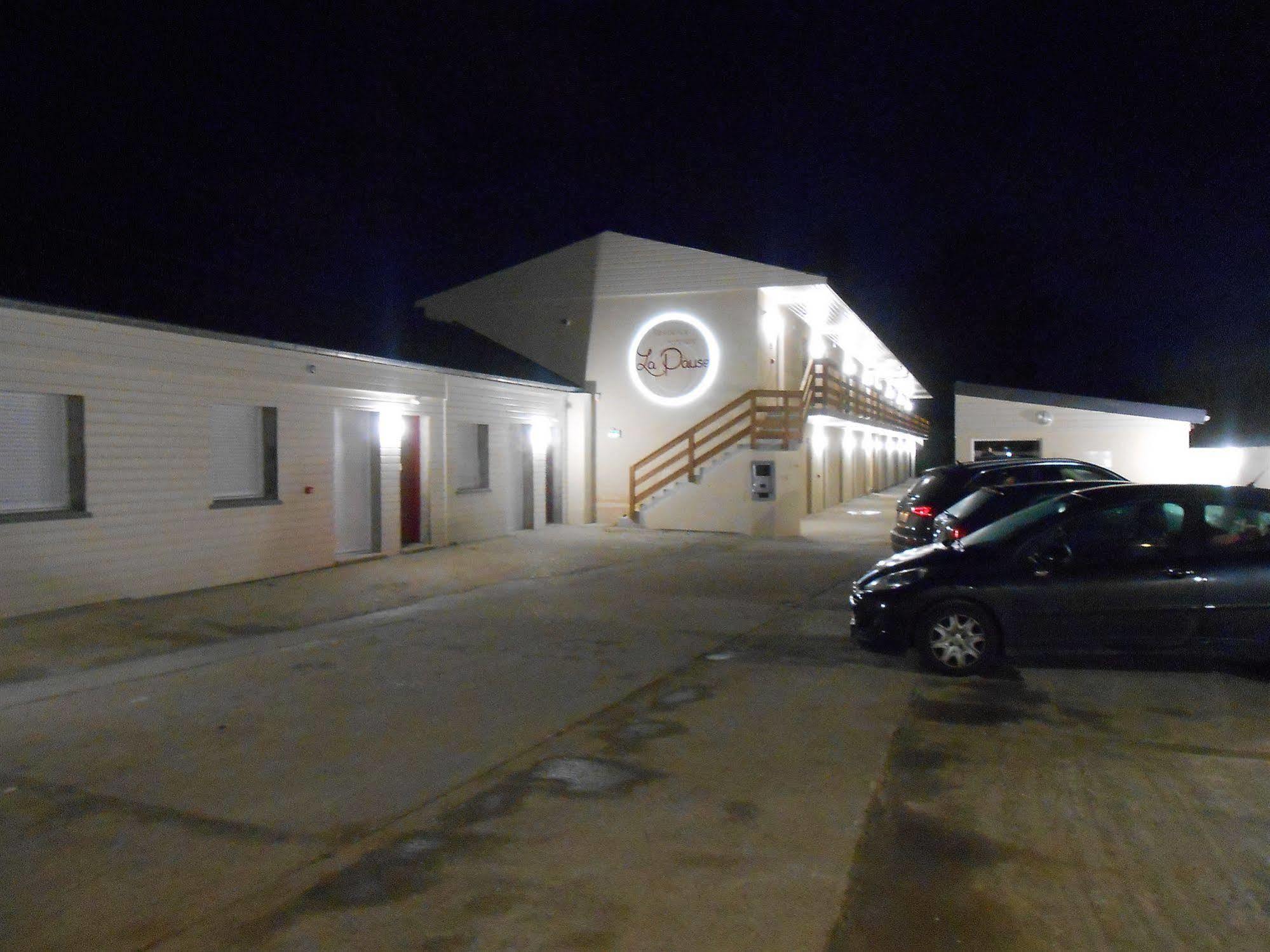 La Pause Hotel Évreux Exterior foto